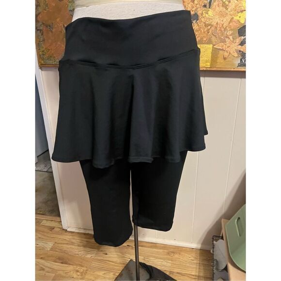 RARE Dear Sparkle Black Plus Size Cropped Skirted Yoga Leggings With Audio Pocke - Picture 1 of 6
